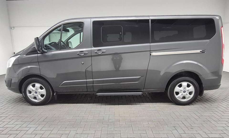 Ford Tourneo Custom - Imagem 2