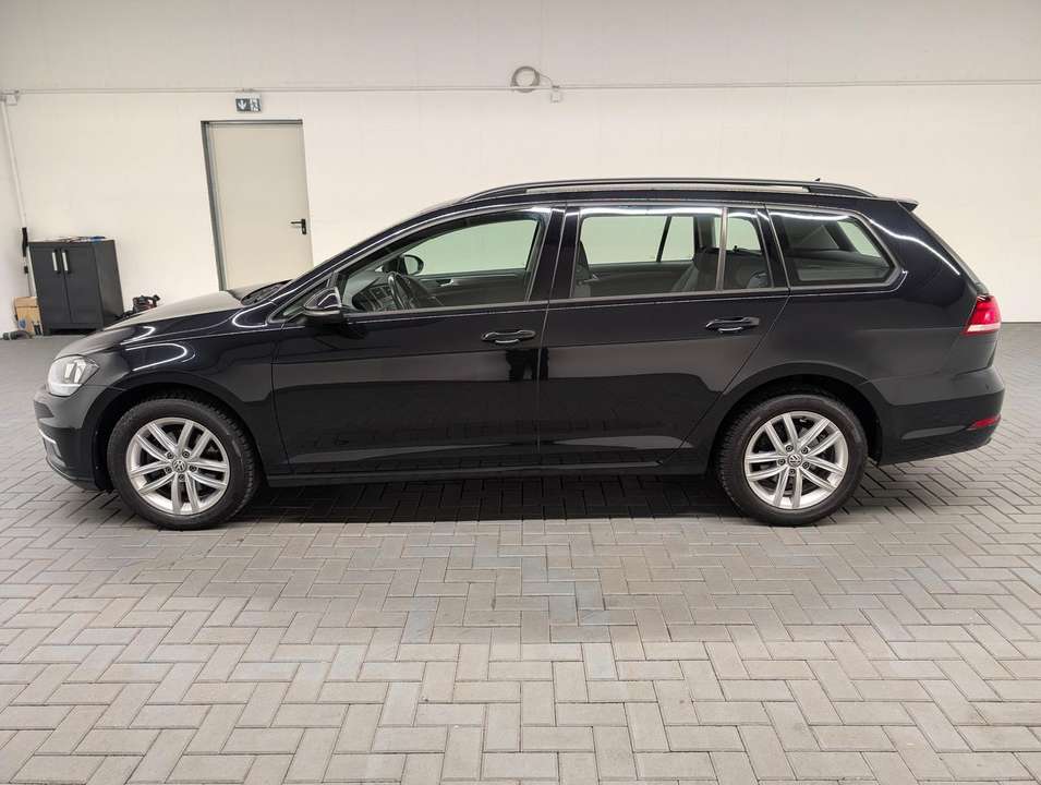 Volkswagen Golf - Imagem 2