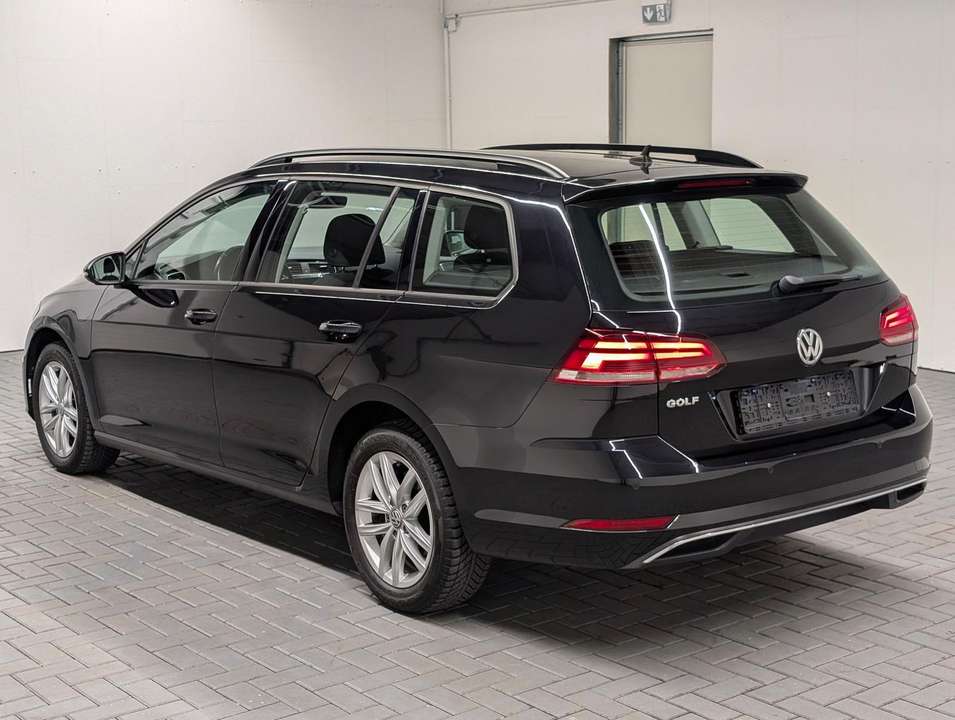 Volkswagen Golf - Imagem 3
