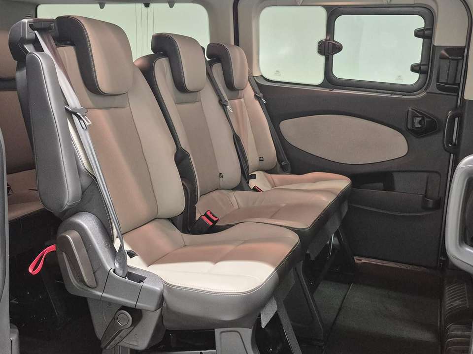 Ford Tourneo Custom - Imagem 10
