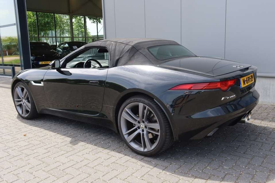 Jaguar F-Type - Imagem 6