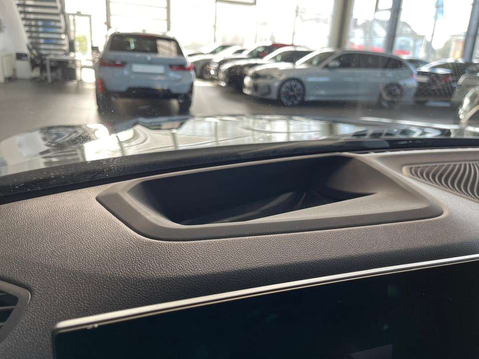 BMW 330 - Imagem 11