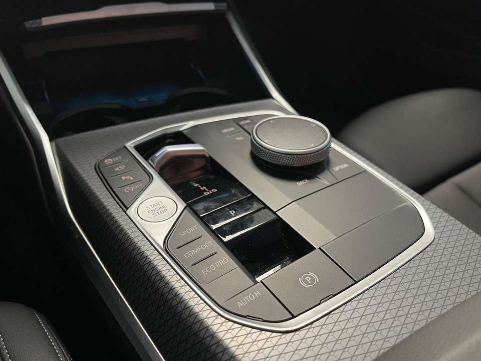 BMW 330 - Imagem 12