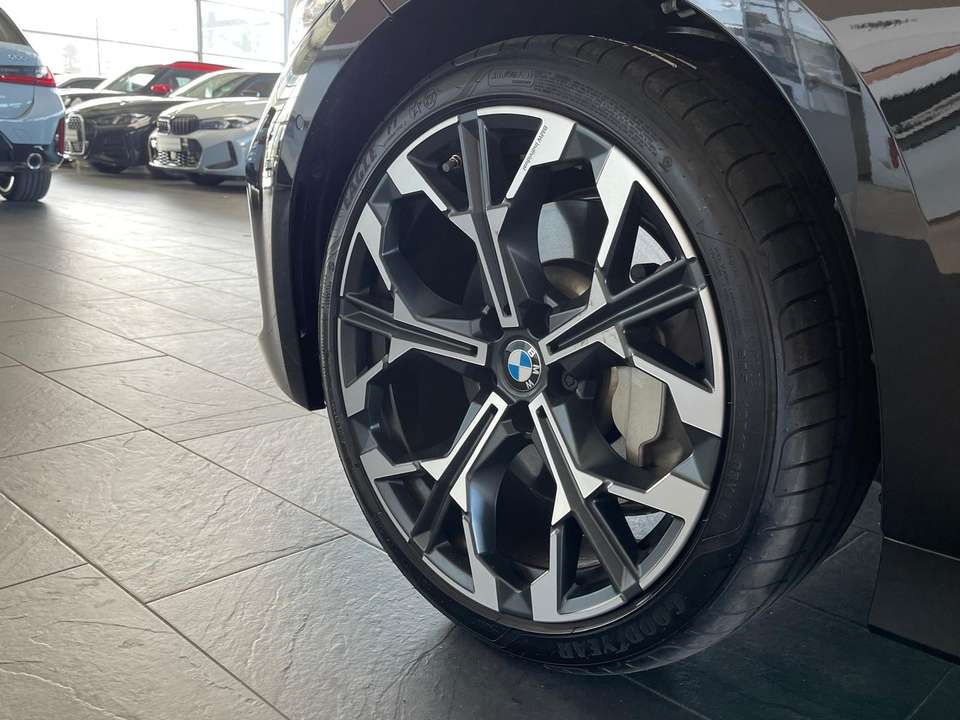BMW 330 - Imagem 15