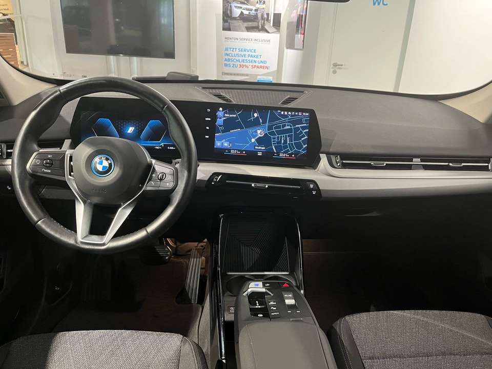 BMW iX1 - Imagem 14