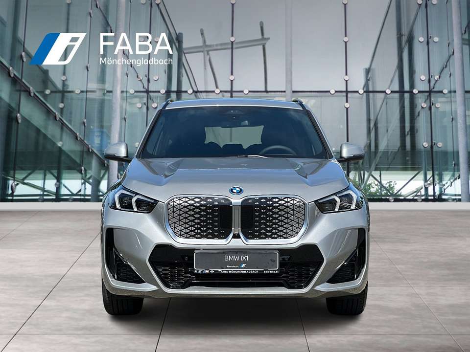 BMW iX1 - Imagem 4