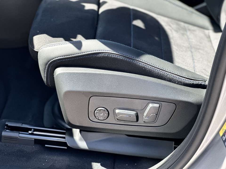 BMW iX1 - Imagem 11