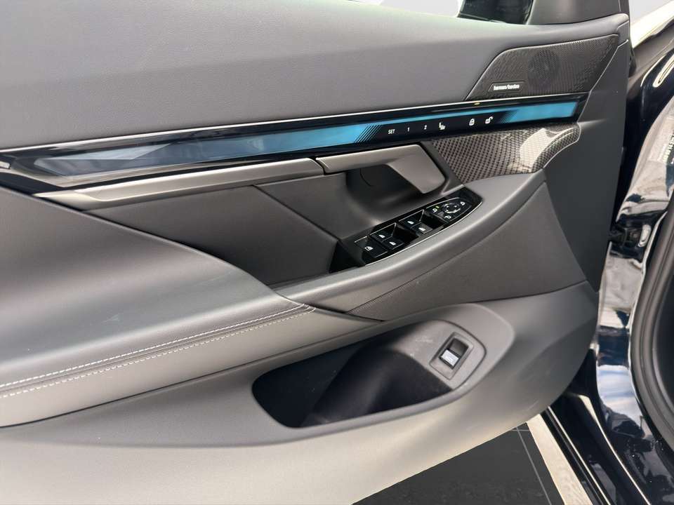 BMW 520 - Imagem 11