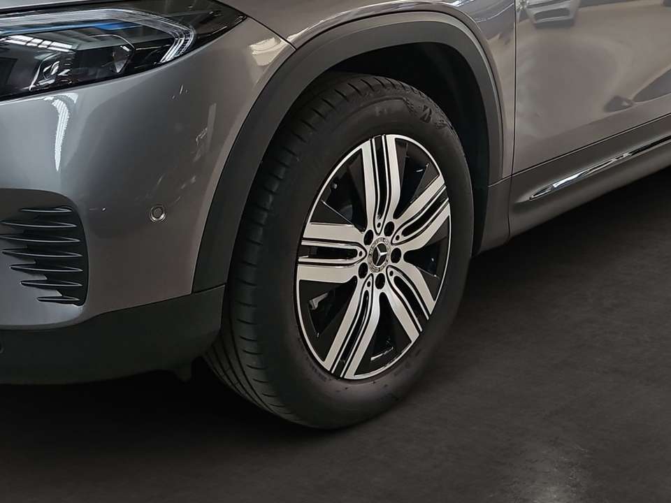 Mercedes-Benz EQB 250 - Imagem 6