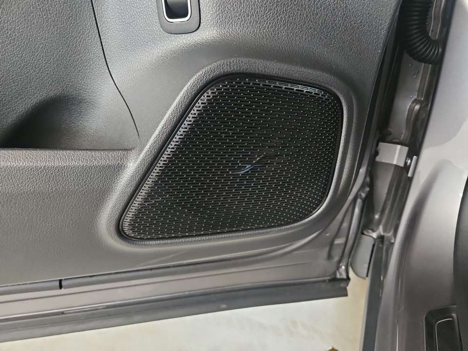 Mercedes-Benz EQB 250 - Imagem 14