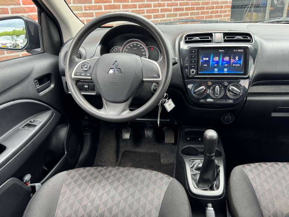 Mitsubishi Space Star - Imagem 3