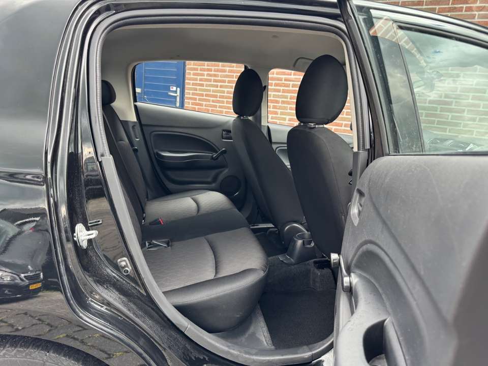 Mitsubishi Space Star - Imagem 4