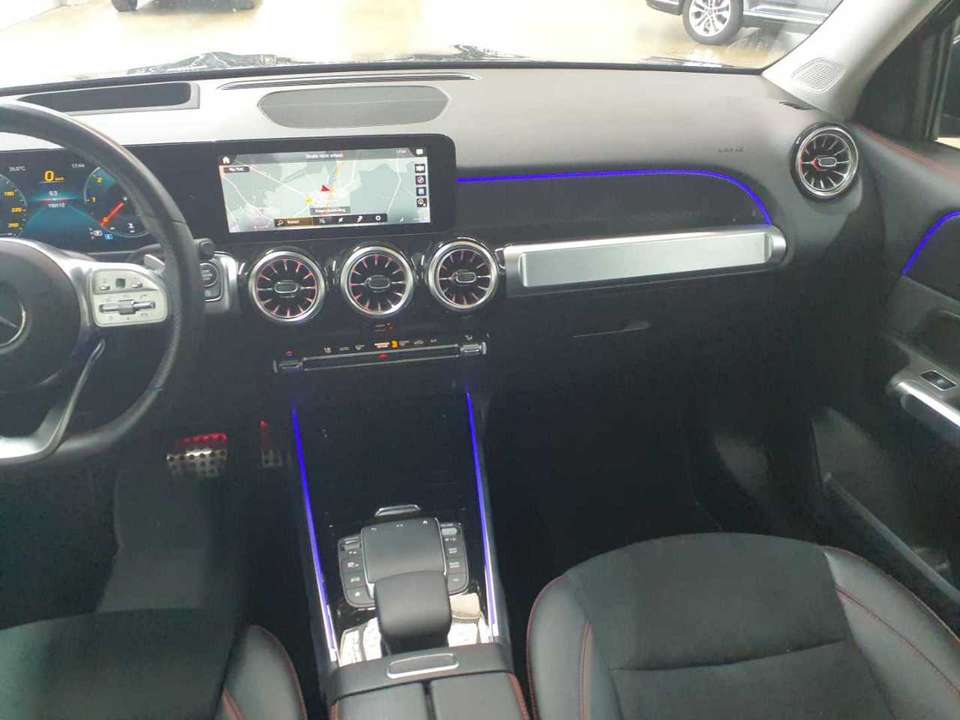 Mercedes-Benz GLB 220 - Imagem 6