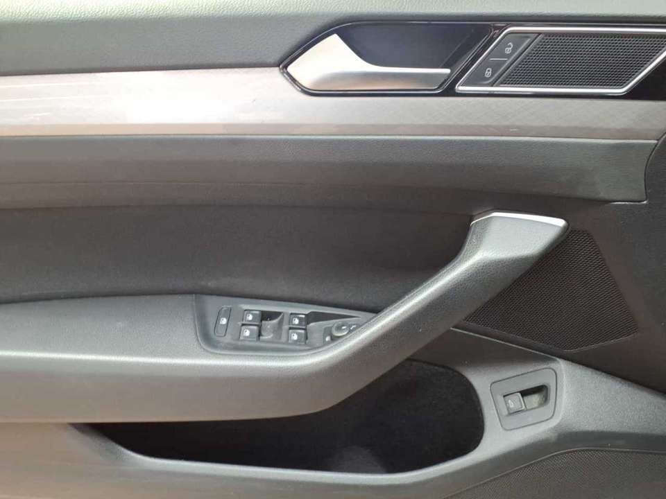 Volkswagen Passat - Imagem 4