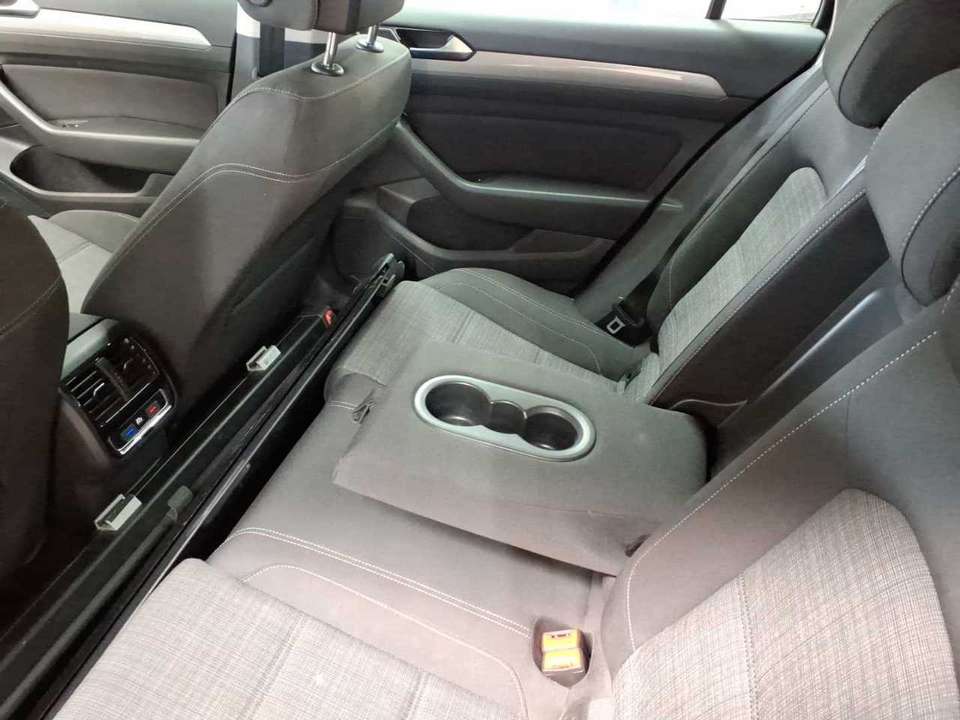 Volkswagen Passat - Imagem 8