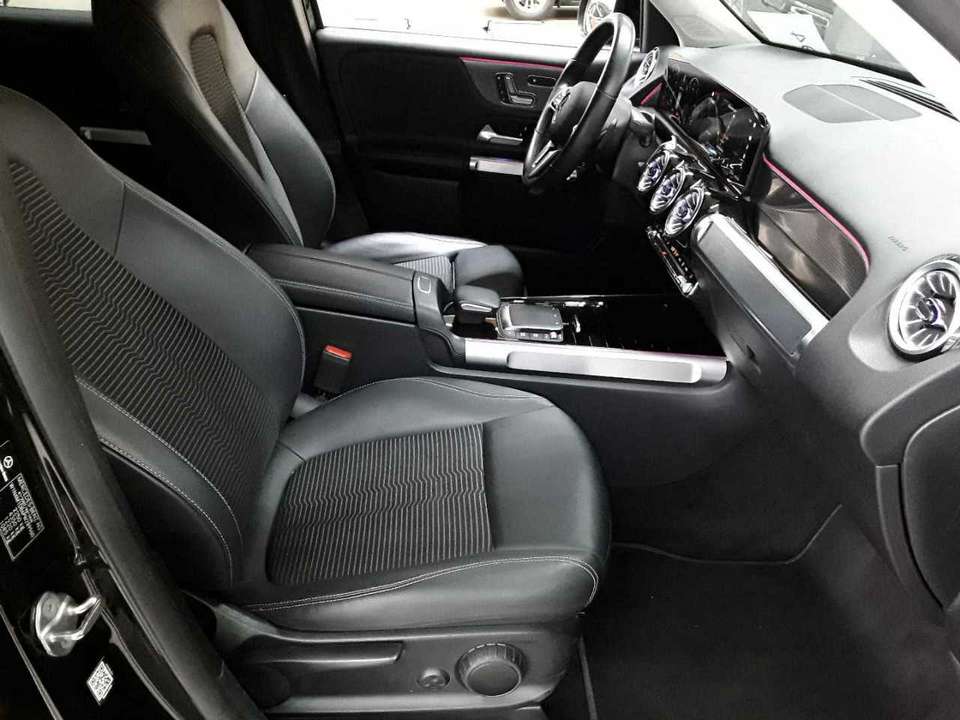 Mercedes-Benz GLB 200 - Imagem 12