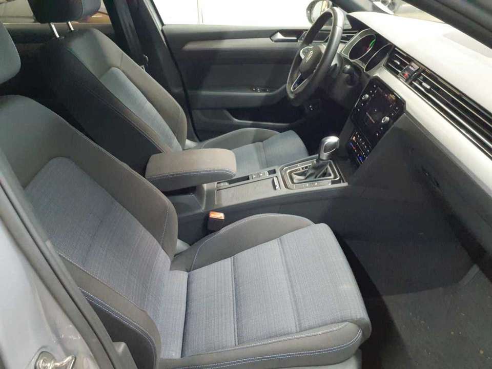 Volkswagen Passat - Imagem 11