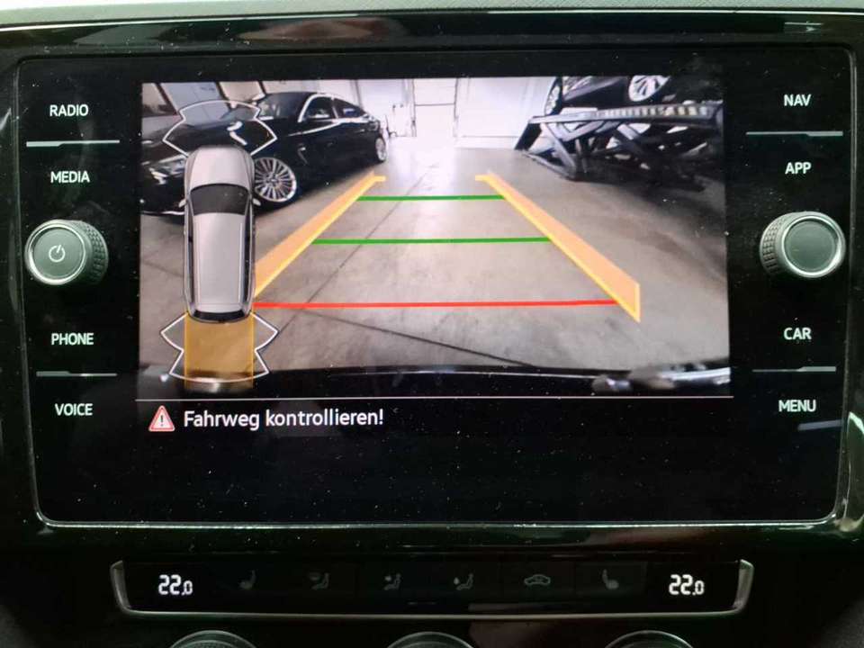 Volkswagen Passat - Imagem 13
