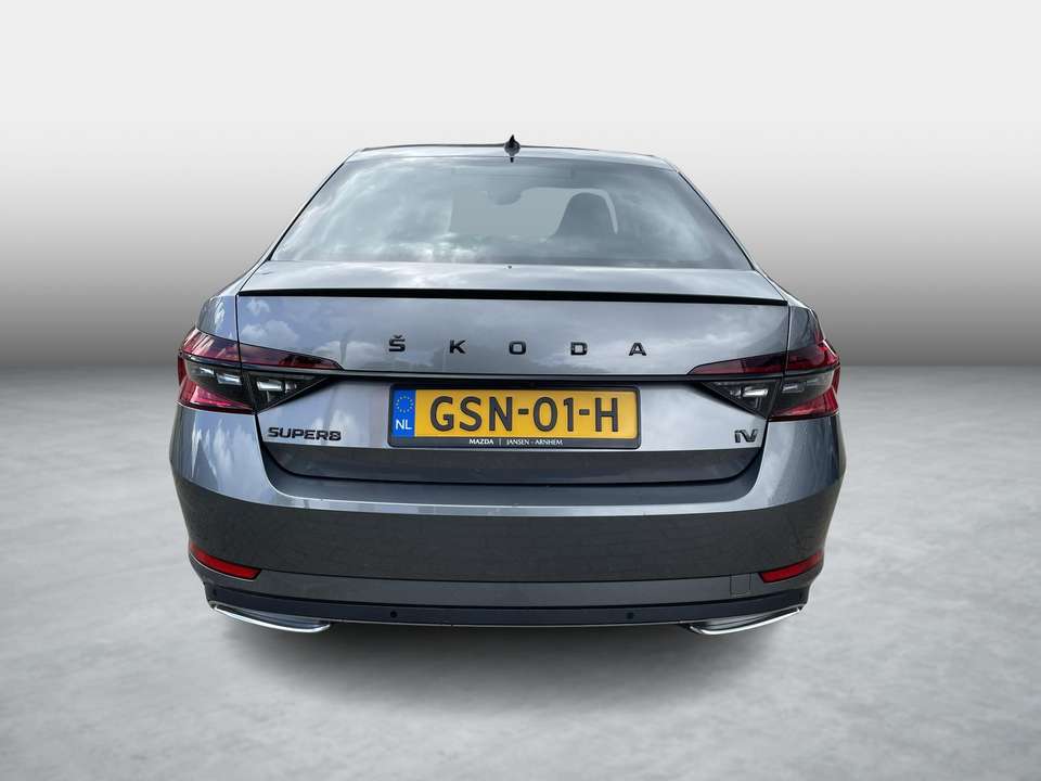 Skoda Superb - Imagem 4