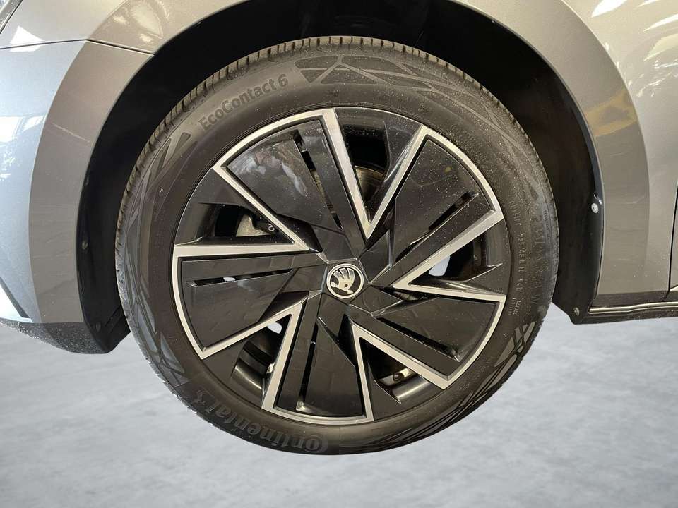 Skoda Superb - Imagem 9