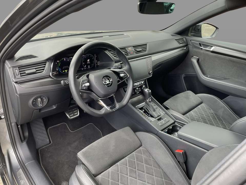 Skoda Superb - Imagem 11