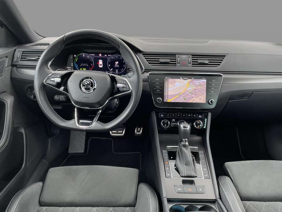 Skoda Superb - Imagem 14