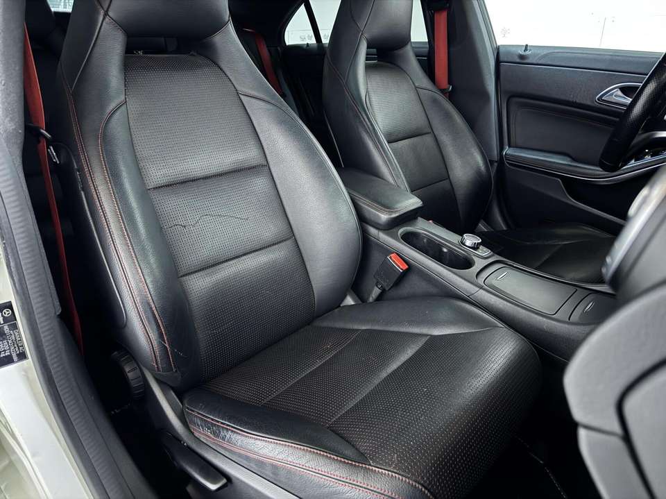 Mercedes-Benz CLA 200 - Imagem 19