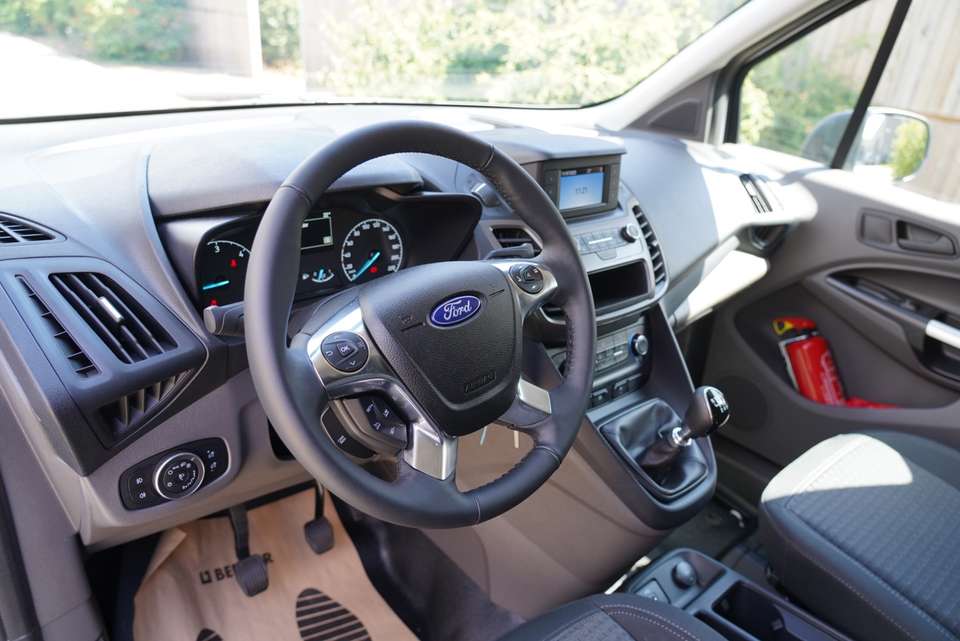Ford Transit Connect - Imagem 9