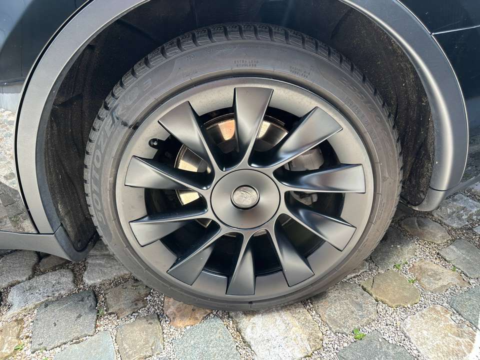 Tesla Model Y - Imagem 9