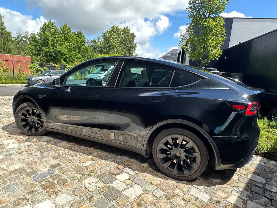 Tesla Model Y - Imagem 11