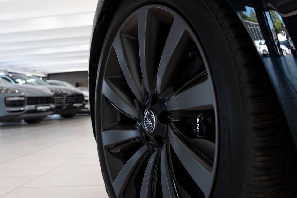 Land Rover Range Rover - Imagem 13