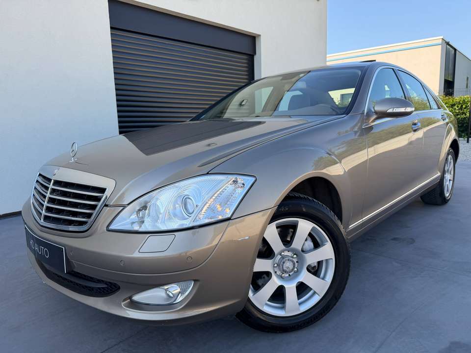 Mercedes-Benz S 320 - Imagem 1