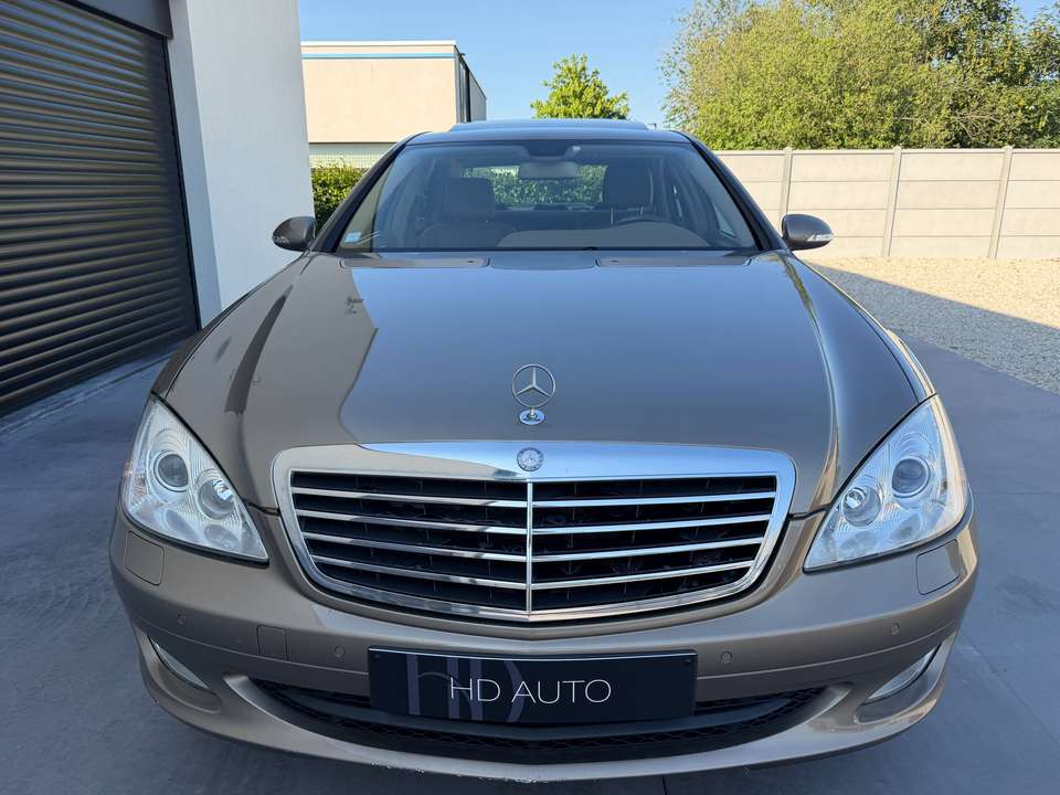 Mercedes-Benz S 320 - Imagem 8