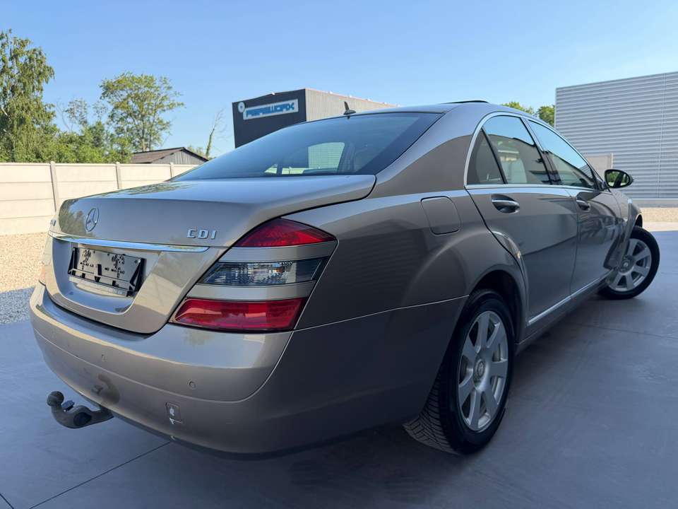 Mercedes-Benz S 320 - Imagem 12