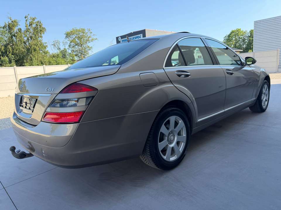 Mercedes-Benz S 320 - Imagem 13