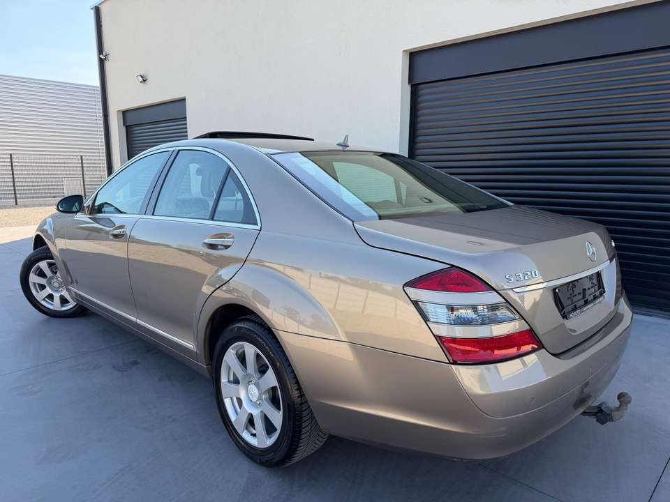 Mercedes-Benz S 320 - Imagem 14