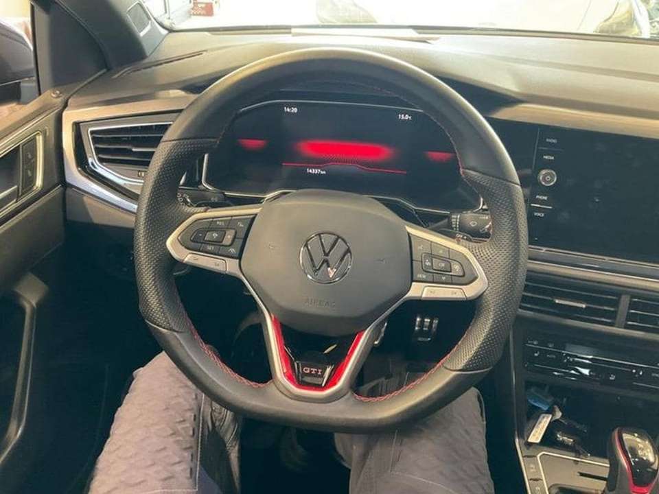 Volkswagen Polo - Imagem 8