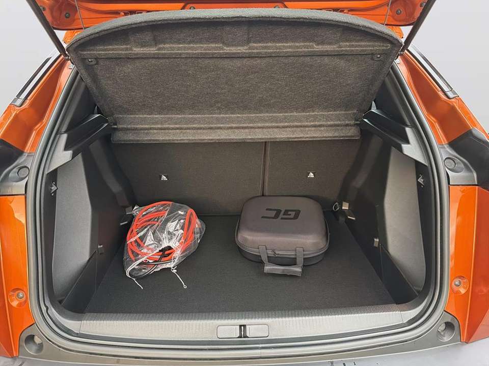 Peugeot e-2008 - Imagem 8
