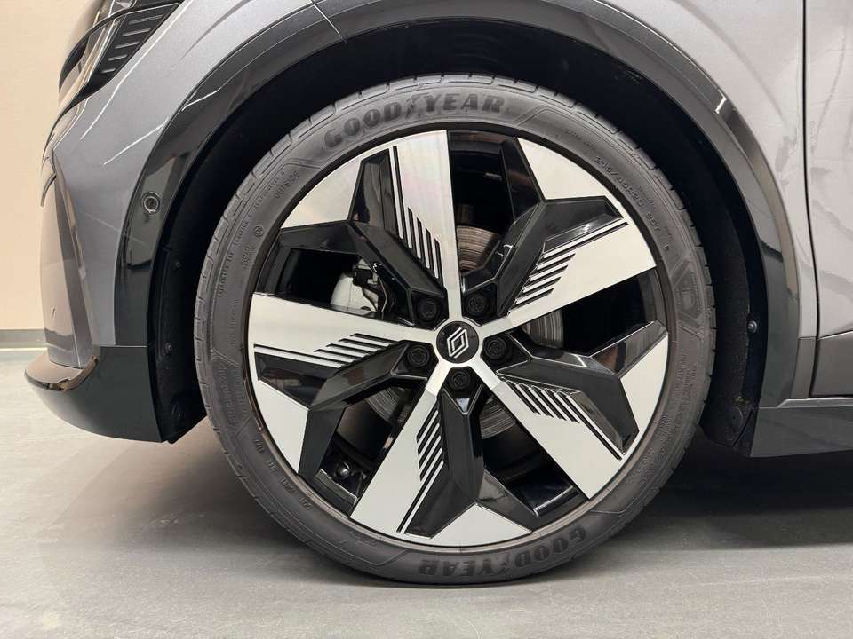 Renault Megane E-Tech - Imagem 4