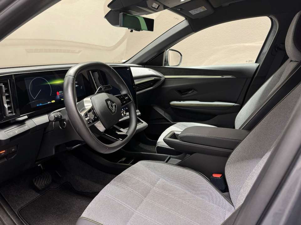 Renault Megane E-Tech - Imagem 8