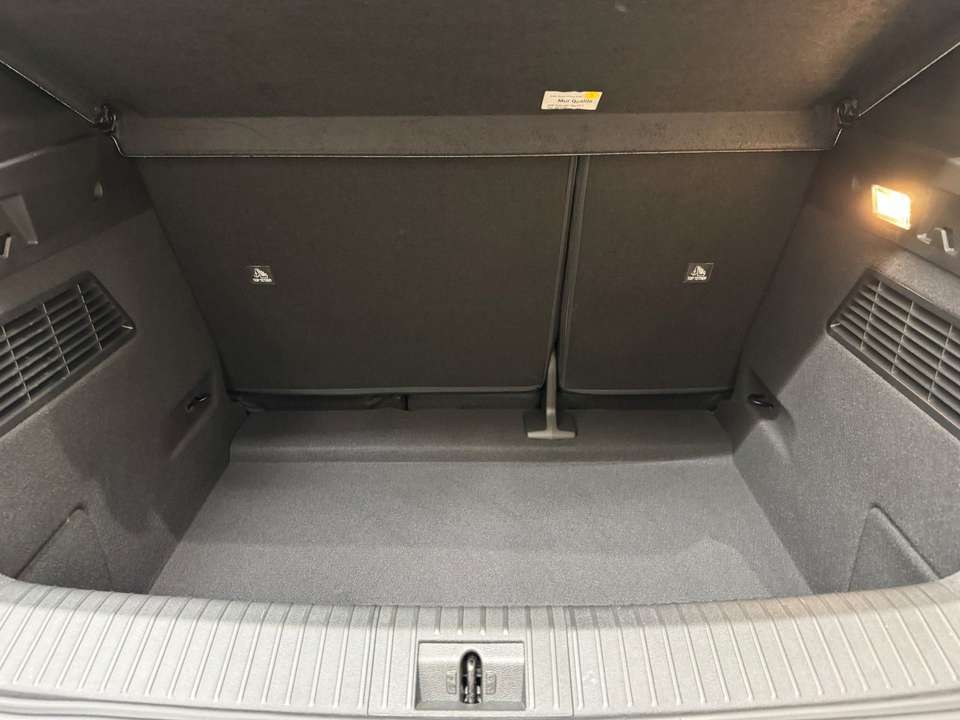 Renault Megane E-Tech - Imagem 11