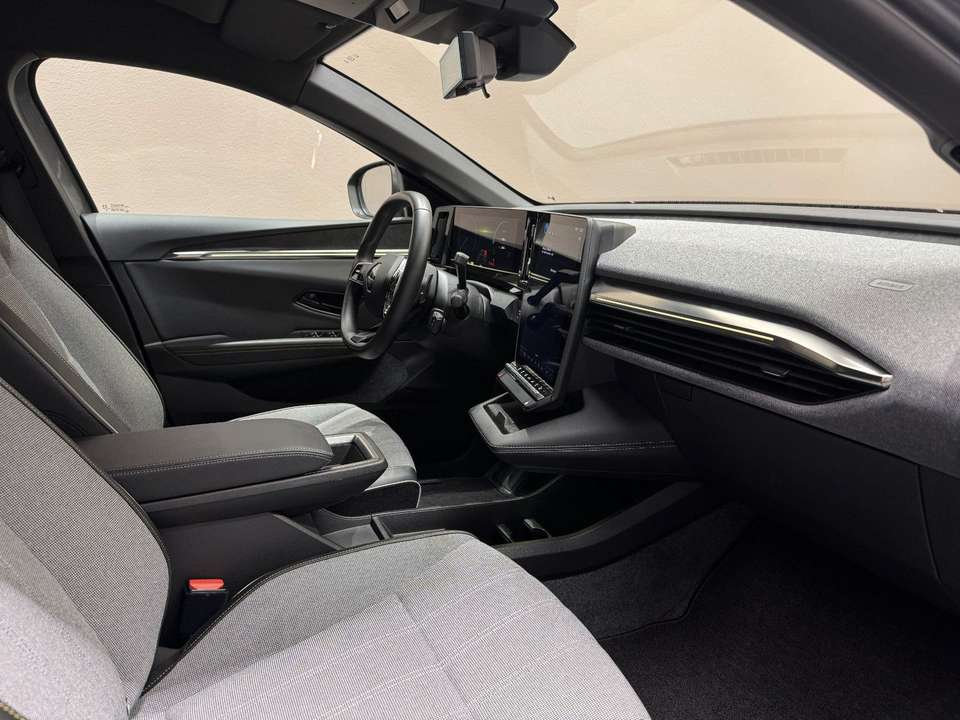 Renault Megane E-Tech - Imagem 12