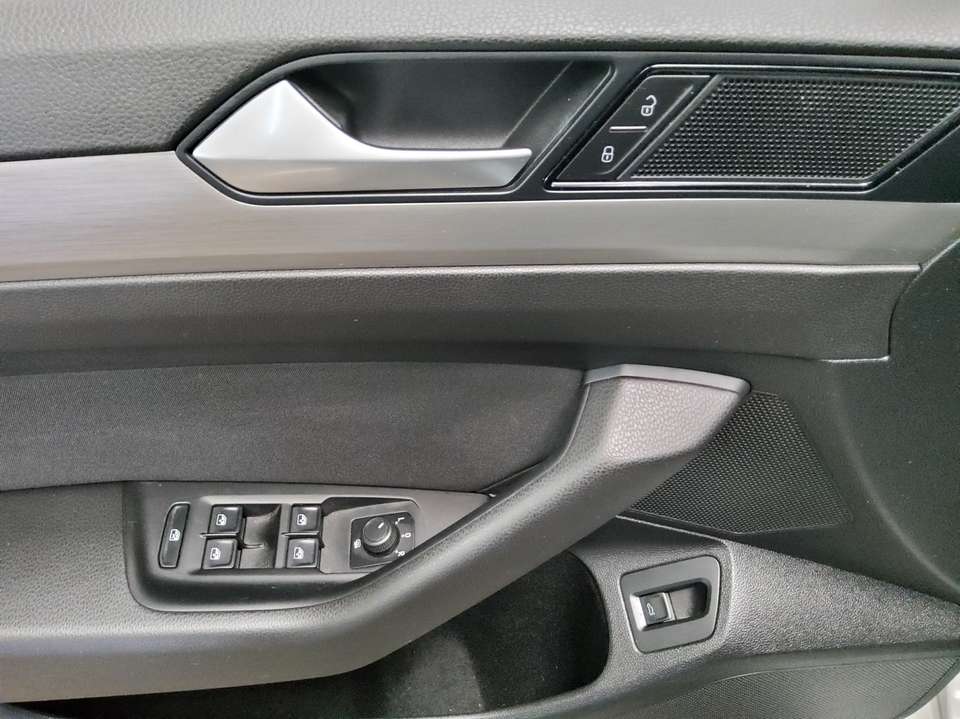 Volkswagen Passat Variant - Imagem 9
