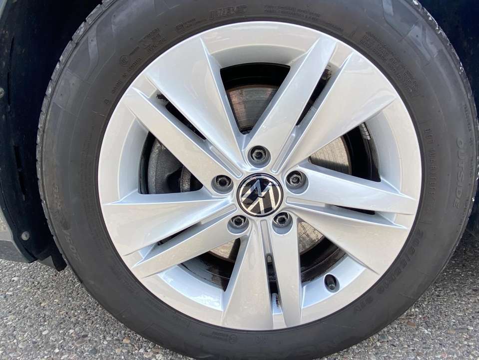 Volkswagen Golf - Imagem 8