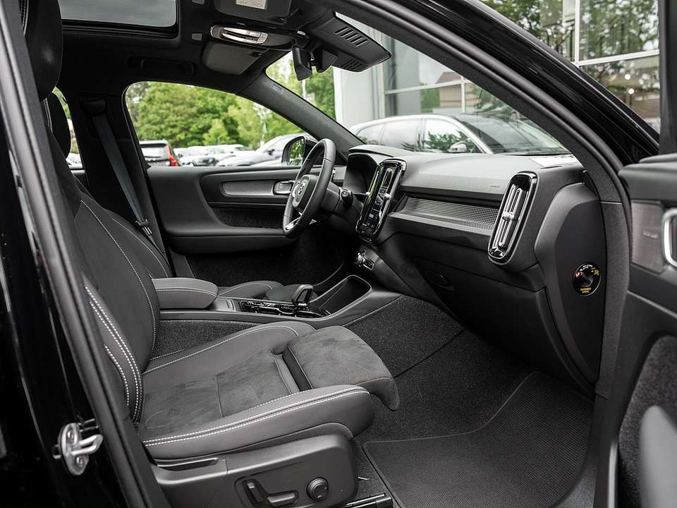 Volvo XC40 - Imagem 2