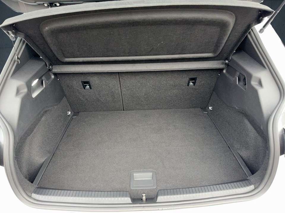CUPRA Born - Imagem 14