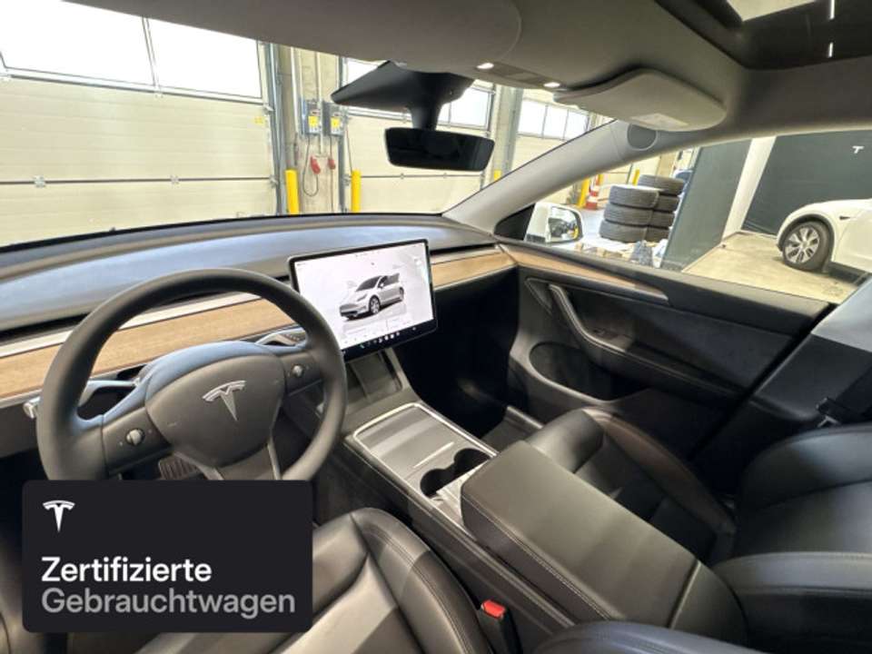 Tesla Model Y - Imagem 11