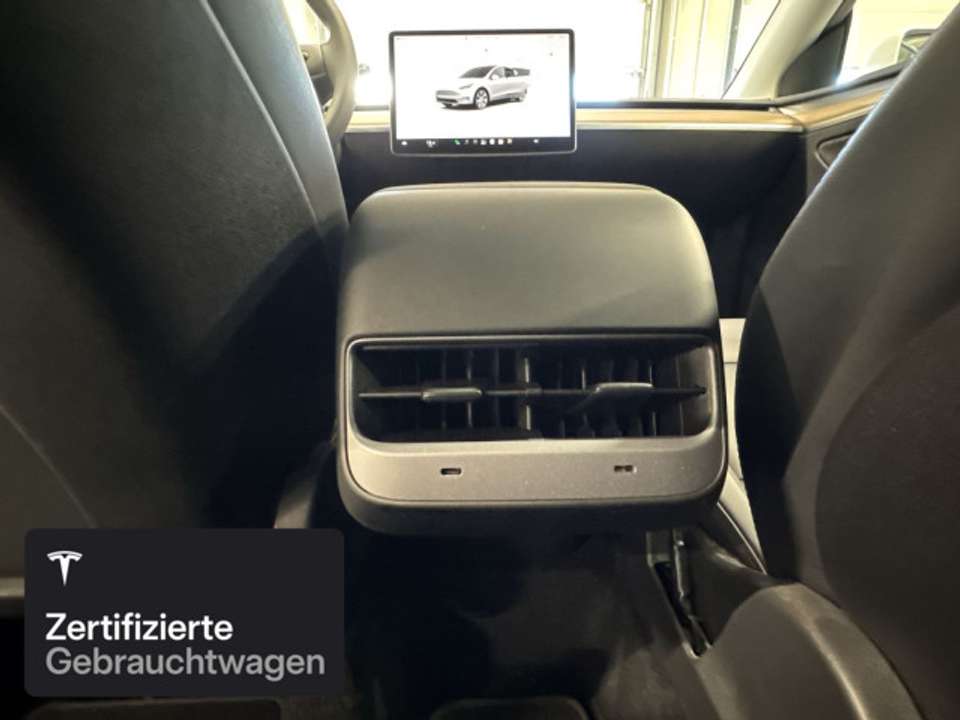 Tesla Model Y - Imagem 13