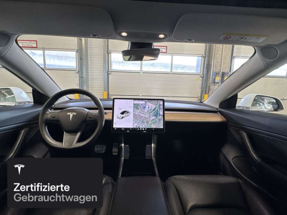 Tesla Model 3 - Imagem 14
