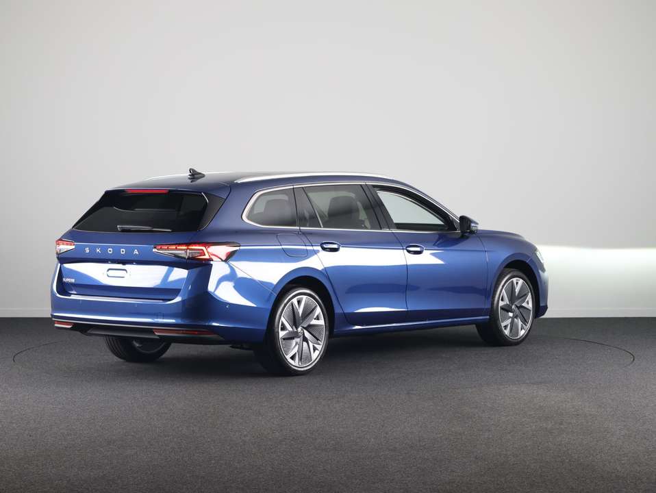 Skoda Superb - Imagem 4